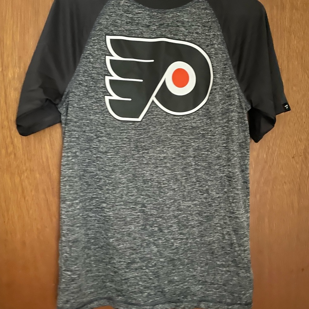 Fanatic Philadelphia Flyers T-shirt size S
